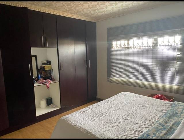 2 BEDROOM HOUSE FOR SALE IN TSAKANE